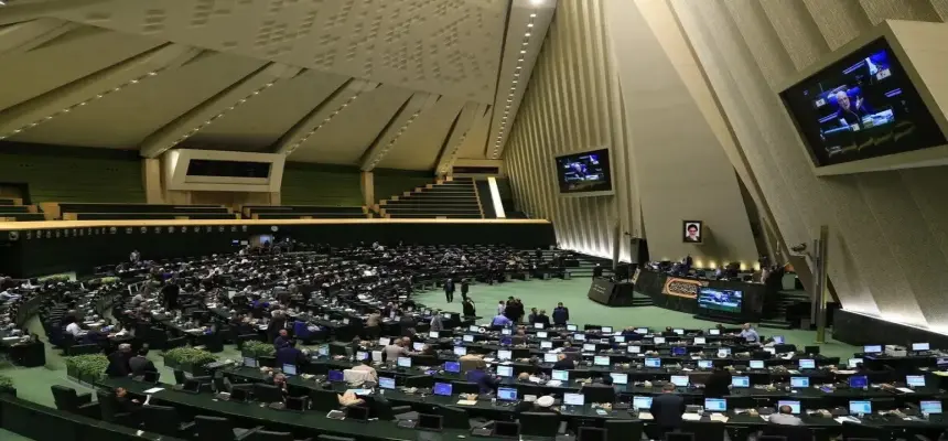 مجلس به صحن قانون‌گذاری بازمی‌گردد